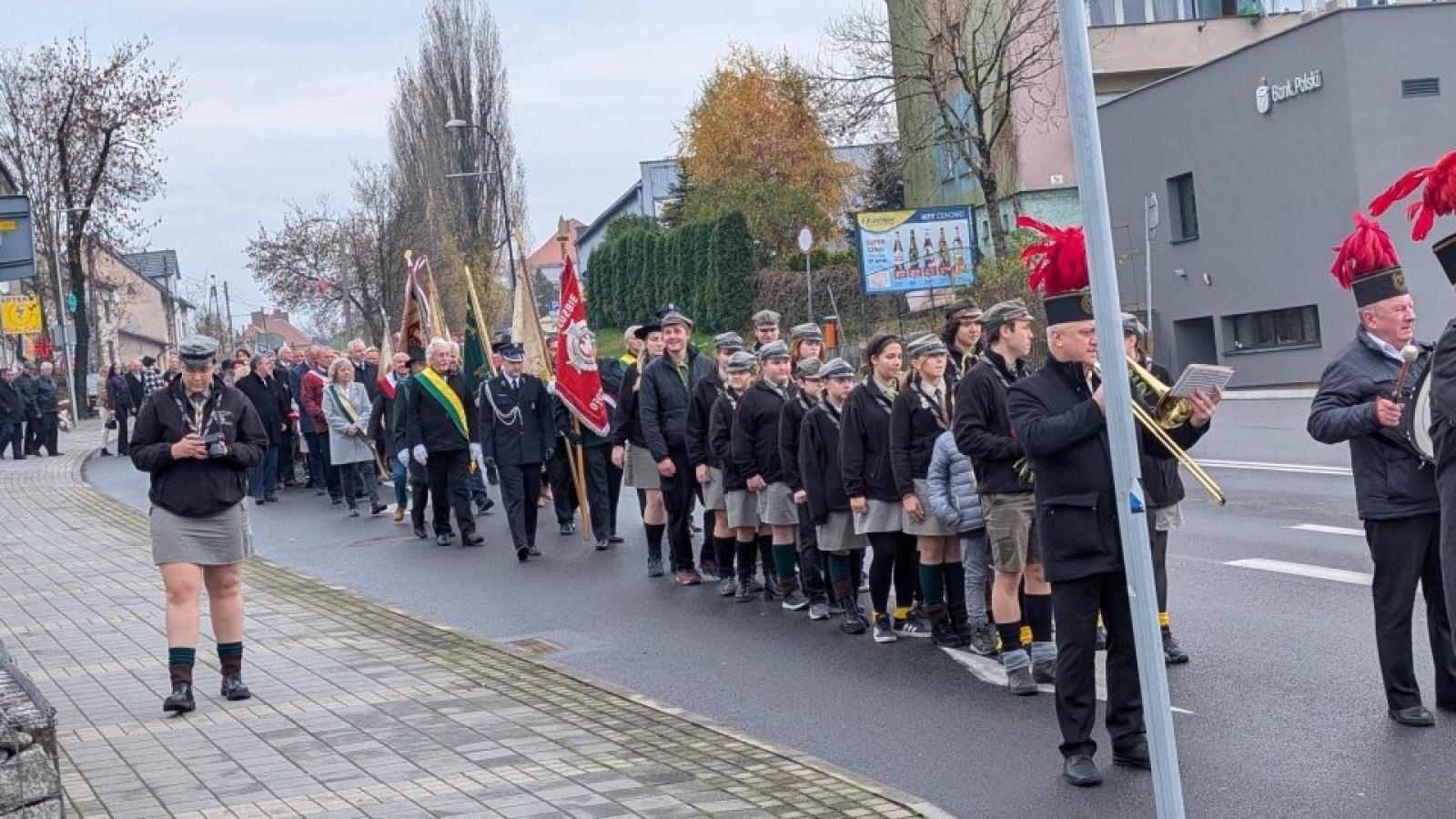 Zdjęcie w galerii na portalu naszwodzislaw.com: Pszów uczcił Narodowe Święto Niepodległości [FOTO] wiadomości z regionu