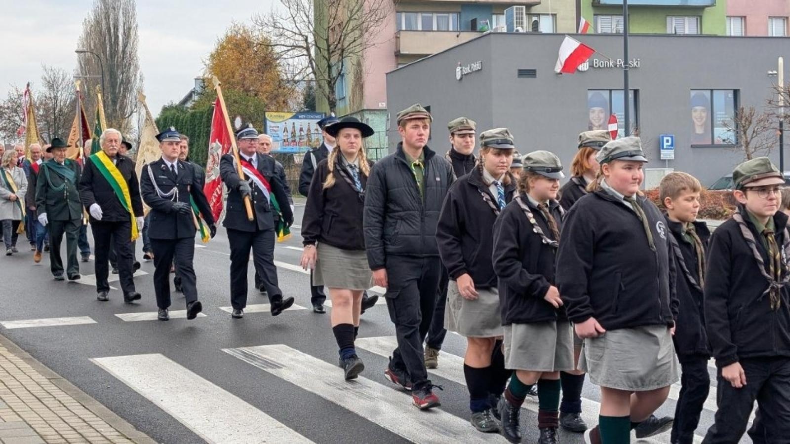 Zdjęcie w galerii na portalu naszwodzislaw.com: Pszów uczcił Narodowe Święto Niepodległości [FOTO] wiadomości z regionu