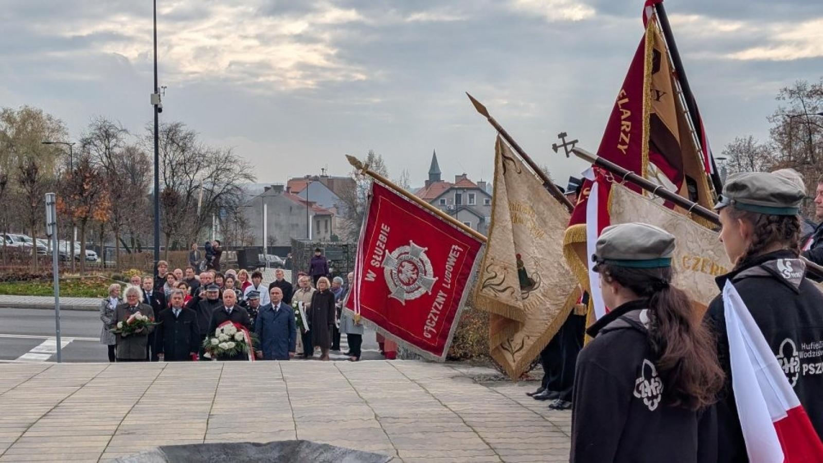 Zdjęcie w galerii na portalu naszwodzislaw.com: Pszów uczcił Narodowe Święto Niepodległości [FOTO] wiadomości z regionu