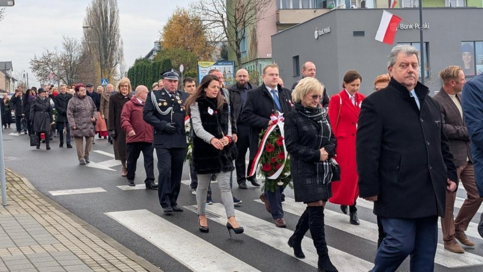 Zdjęcie w galerii na portalu naszwodzislaw.com: Pszów uczcił Narodowe Święto Niepodległości [FOTO] wiadomości z regionu