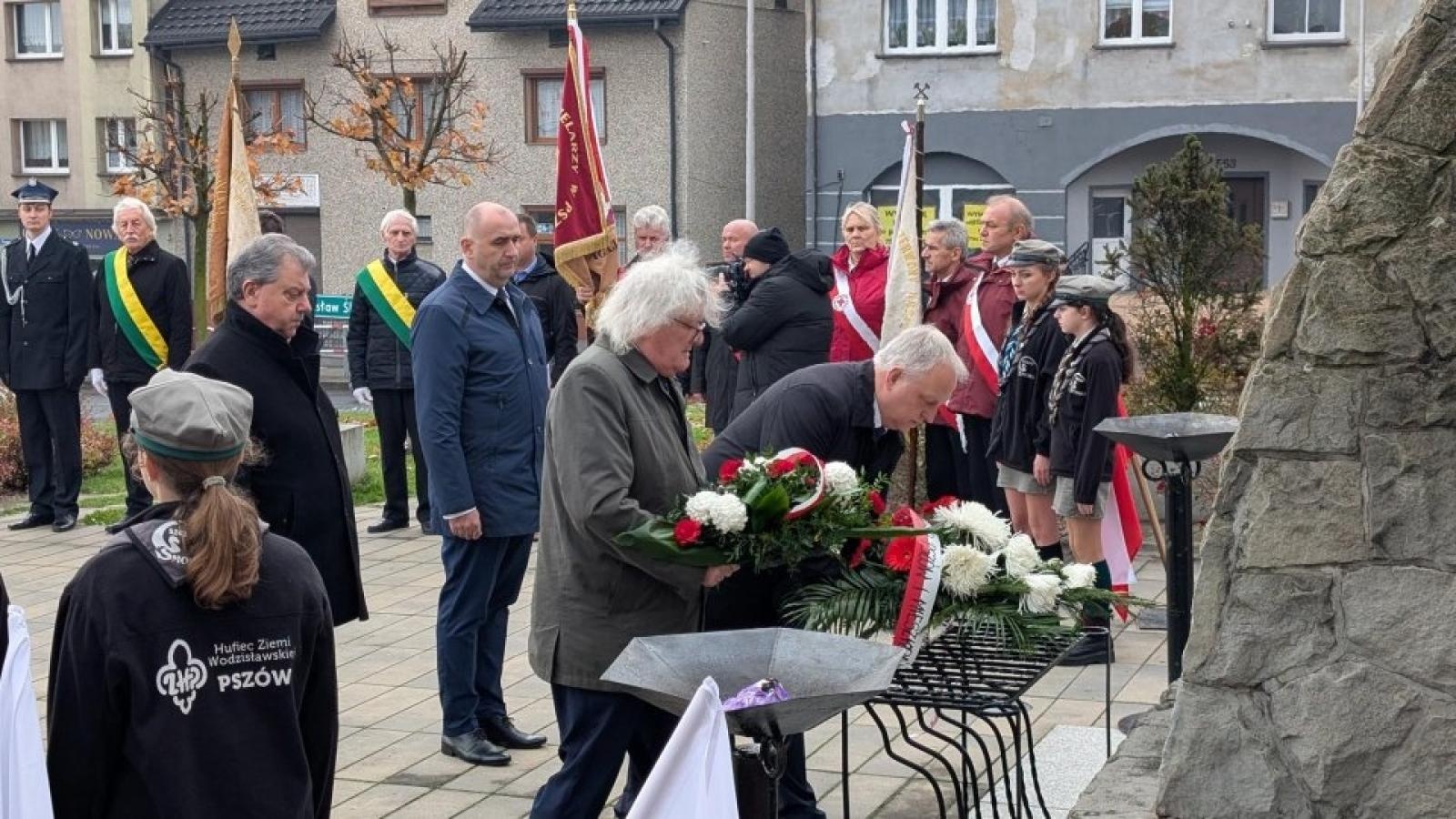 Zdjęcie w galerii na portalu naszwodzislaw.com: Pszów uczcił Narodowe Święto Niepodległości [FOTO] wiadomości z regionu