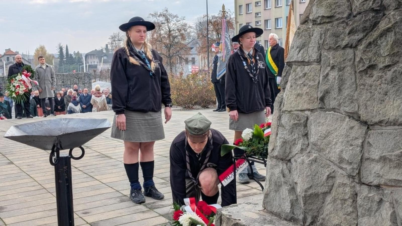 Zdjęcie w galerii na portalu naszwodzislaw.com: Pszów uczcił Narodowe Święto Niepodległości [FOTO] wiadomości z regionu