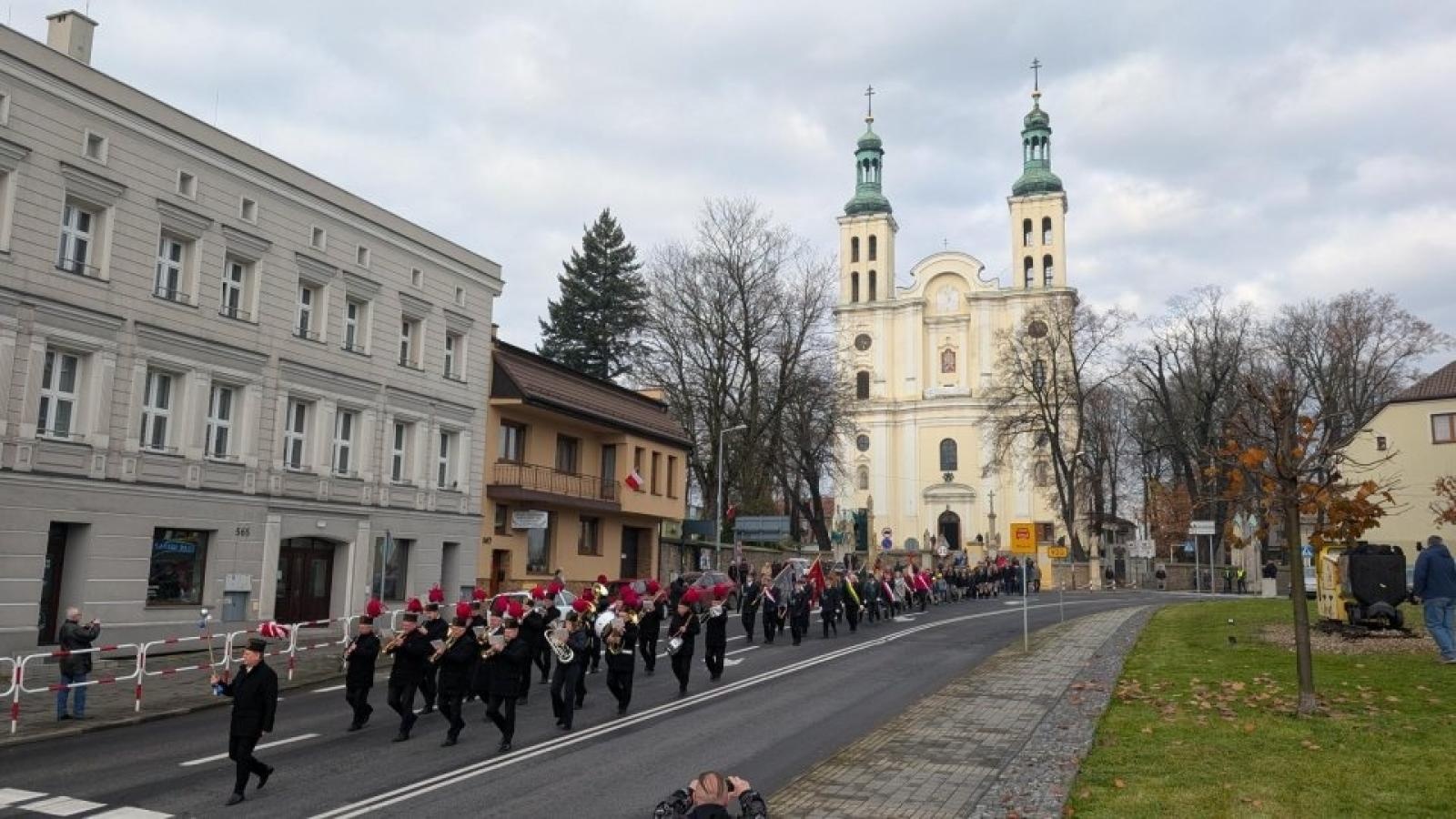 Zdjęcie w galerii na portalu naszwodzislaw.com: Pszów uczcił Narodowe Święto Niepodległości [FOTO] wiadomości z regionu