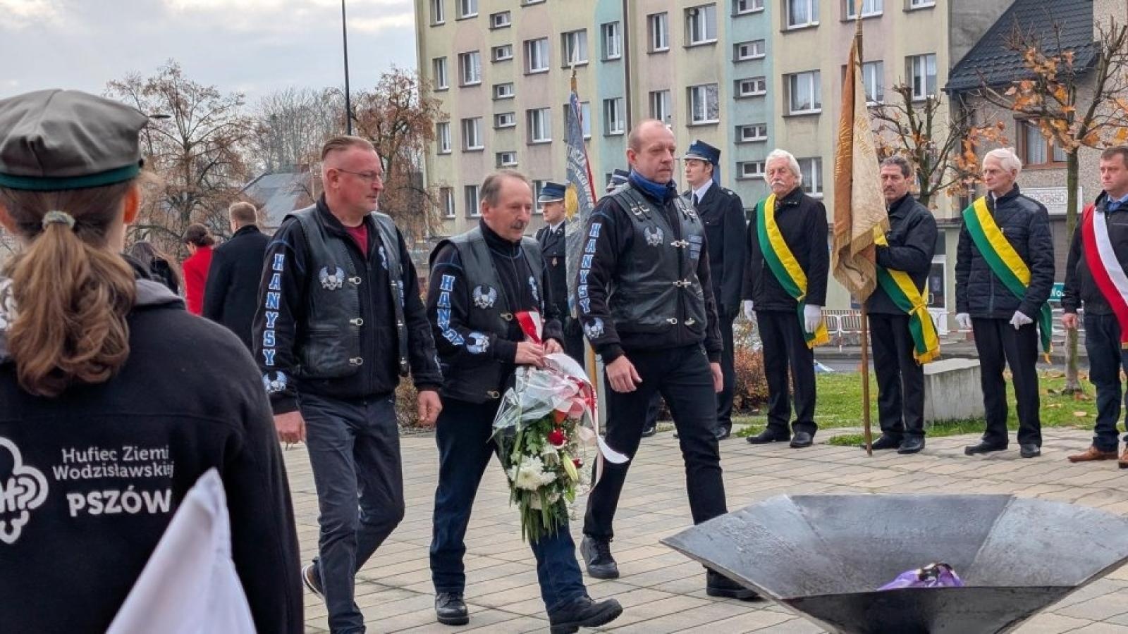 Zdjęcie w galerii na portalu naszwodzislaw.com: Pszów uczcił Narodowe Święto Niepodległości [FOTO] wiadomości z regionu