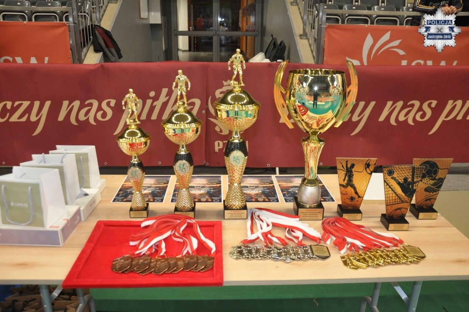 Zdjęcie w galerii na portalu naszwodzislaw.com: II turniej futsalu służb mundurowych w Jastrzębiu-Zdroju wiadomości z regionu