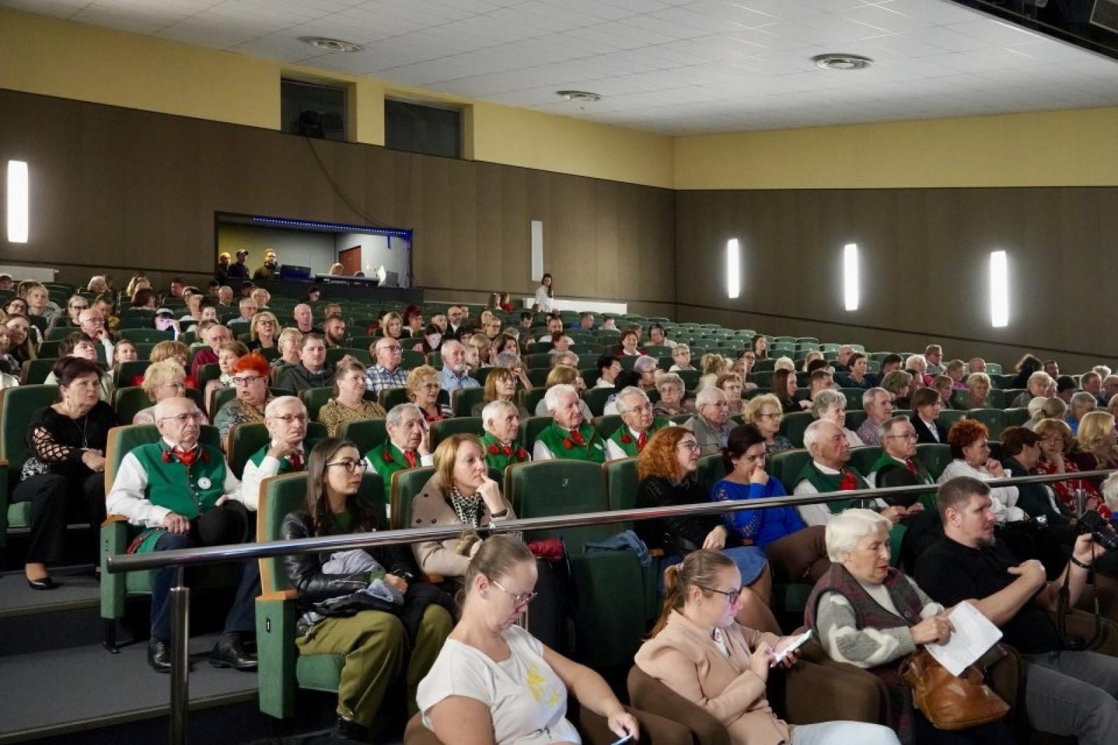 Zdjęcie w galerii na portalu naszwodzislaw.com: Rydułtowy: Wydarzenie dla Niepodległej. Wspólne świętowanie w biało-czerwonych barwach [FOTO] wiadomości z regionu