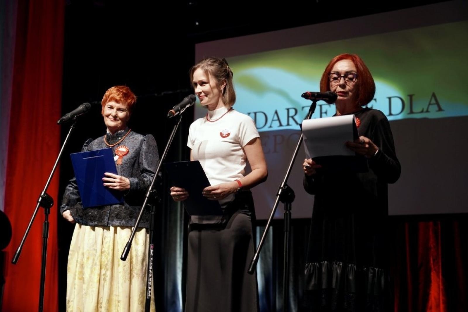 Zdjęcie w galerii na portalu naszwodzislaw.com: Rydułtowy: Wydarzenie dla Niepodległej. Wspólne świętowanie w biało-czerwonych barwach [FOTO] wiadomości z regionu