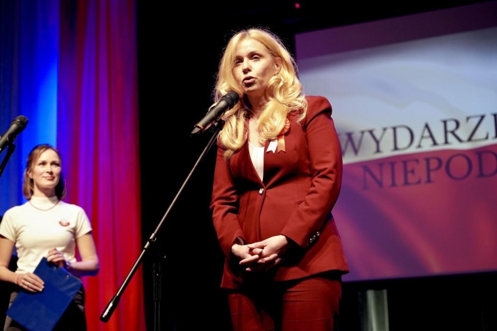 Zdjęcie w galerii na portalu naszwodzislaw.com: Rydułtowy: Wydarzenie dla Niepodległej. Wspólne świętowanie w biało-czerwonych barwach [FOTO] wiadomości z regionu