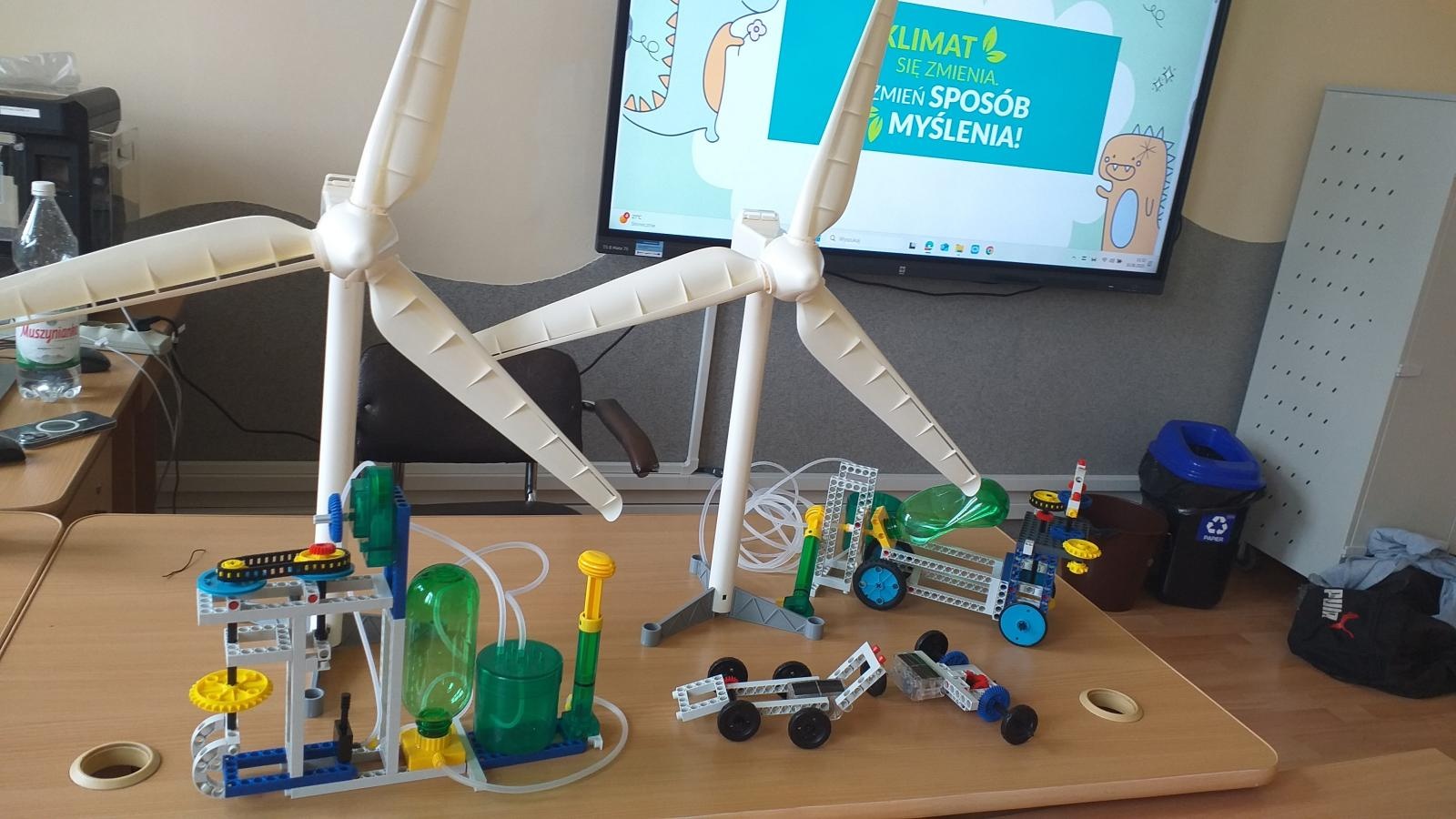 Zdjęcie w galerii na portalu naszwodzislaw.com: W Pszowie zakończył się projekt pn. Montaż instalacji OZE na budynkach użyteczności publicznej wiadomości z regionu