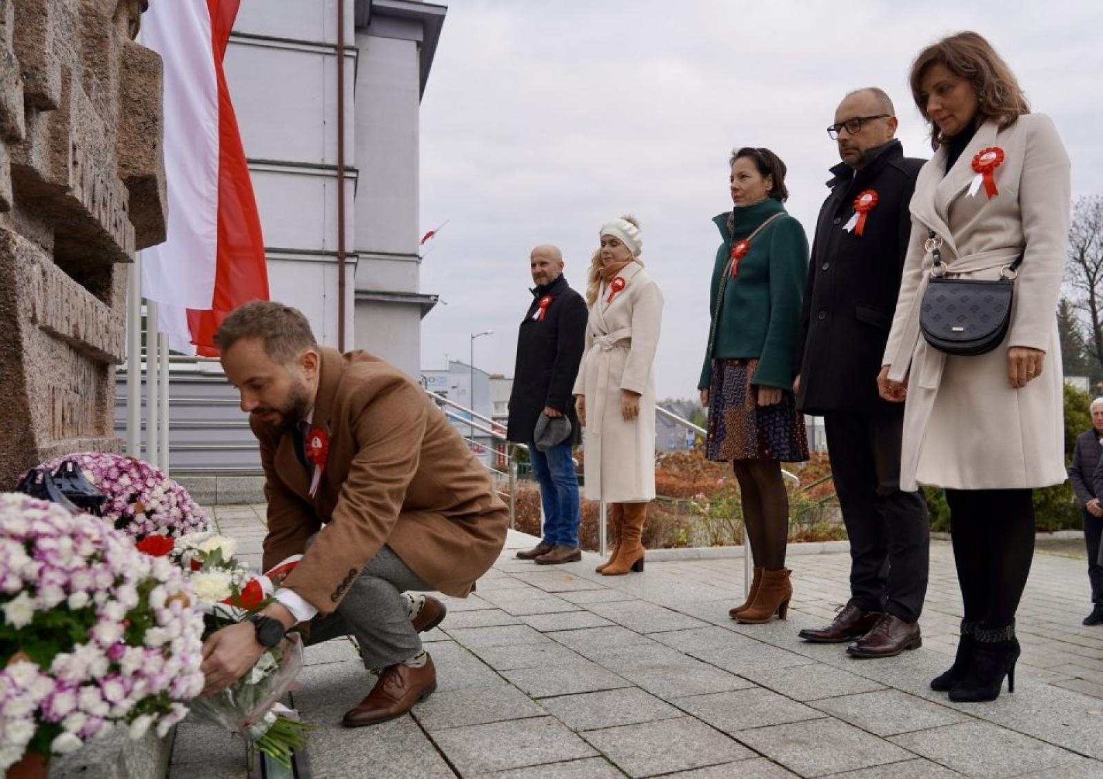 Zdjęcie w galerii na portalu naszwodzislaw.com: Miejskie obchody Święta Niepodległości w Rydułtowach [FOTO] wiadomości z regionu