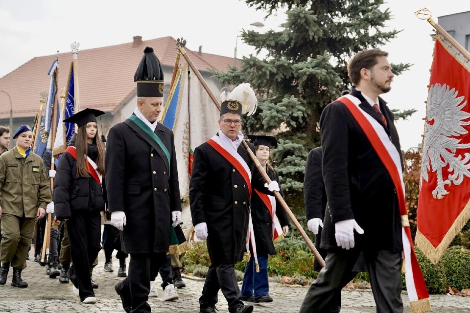 Zdjęcie w galerii na portalu naszwodzislaw.com: Miejskie obchody Święta Niepodległości w Rydułtowach [FOTO] wiadomości z regionu