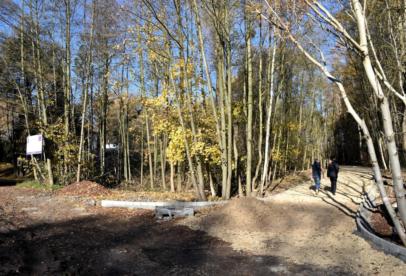 Zdjęcie w galerii na portalu naszwodzislaw.com: Łącznik Osiedla Batory i Rodzinnego Parku Rozrywki nabiera kształtów wiadomości z regionu