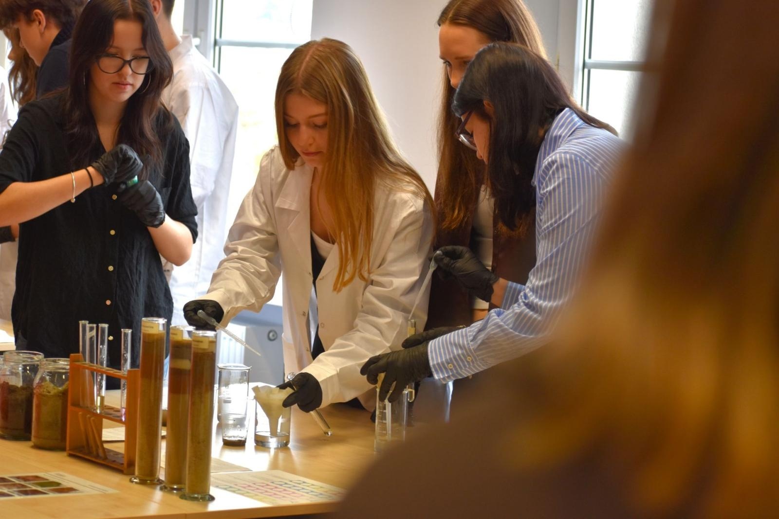 Zdjęcie w galerii na portalu naszwodzislaw.com: Dwie powiatowe szkoły mają nowoczesne Zielone Pracownie wiadomości z regionu