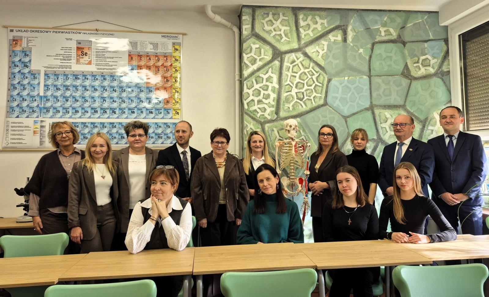 Zdjęcie w galerii na portalu naszwodzislaw.com: Dwie powiatowe szkoły mają nowoczesne Zielone Pracownie wiadomości z regionu