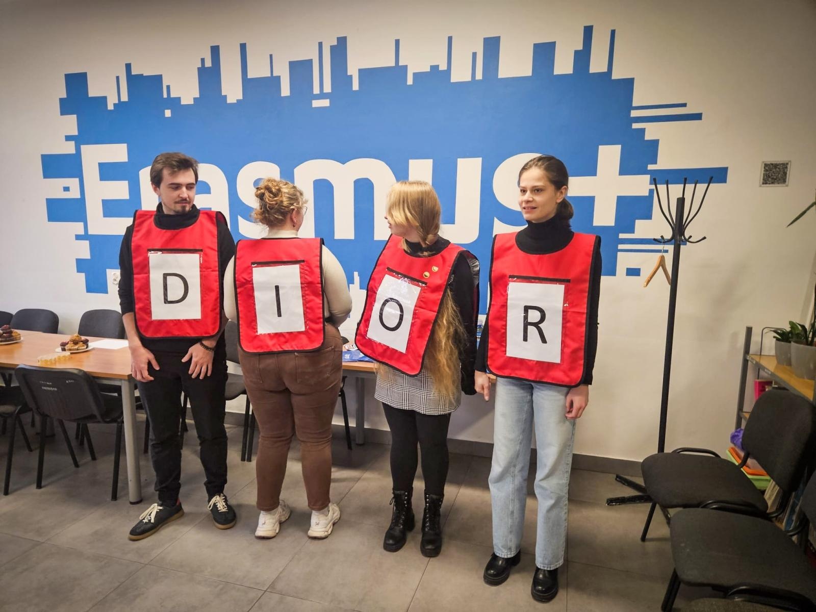 Zdjęcie w galerii na portalu naszwodzislaw.com: Międzynarodowy Dzień Studenta w raciborskiej ANS. Święto pełne energii, integracji i słodkich atrakcji wiadomości z regionu