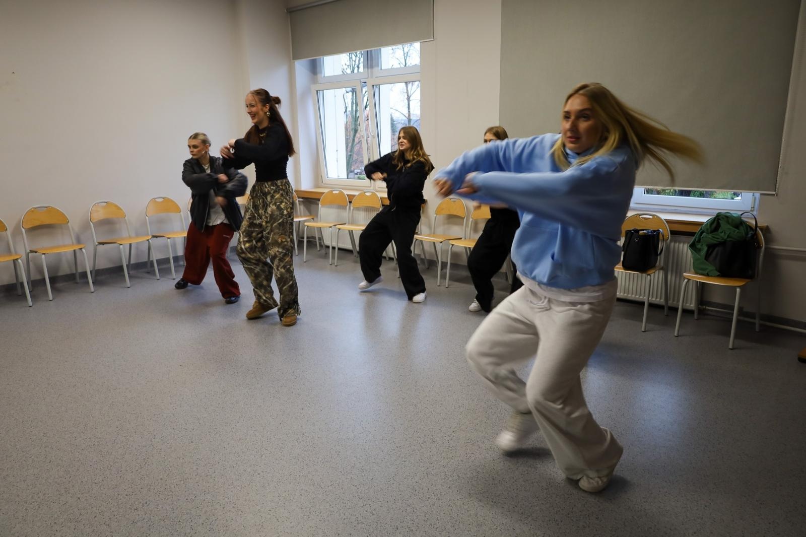 Zdjęcie w galerii na portalu naszwodzislaw.com: Międzynarodowy Dzień Studenta w raciborskiej ANS. Święto pełne energii, integracji i słodkich atrakcji wiadomości z regionu