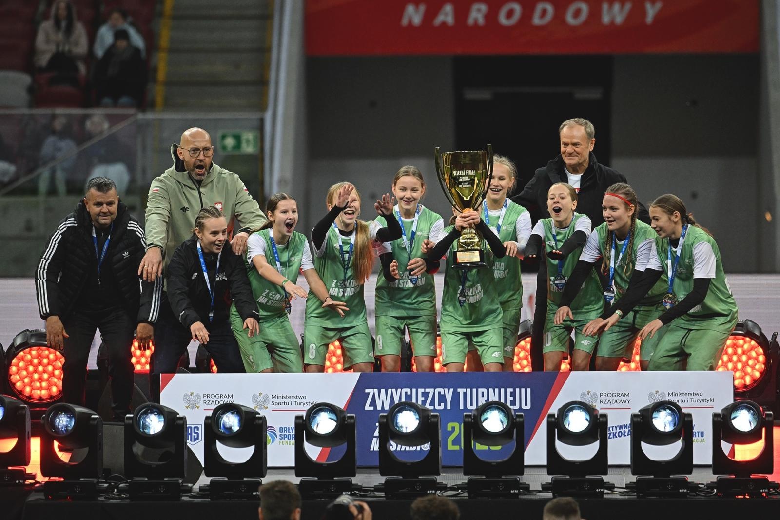 Zdjęcie w galerii na portalu naszwodzislaw.com: Z Orlika na Stadion. Znamy mistrzów Polski! Wielki finał na PGE Narodowym za nami wiadomości z regionu