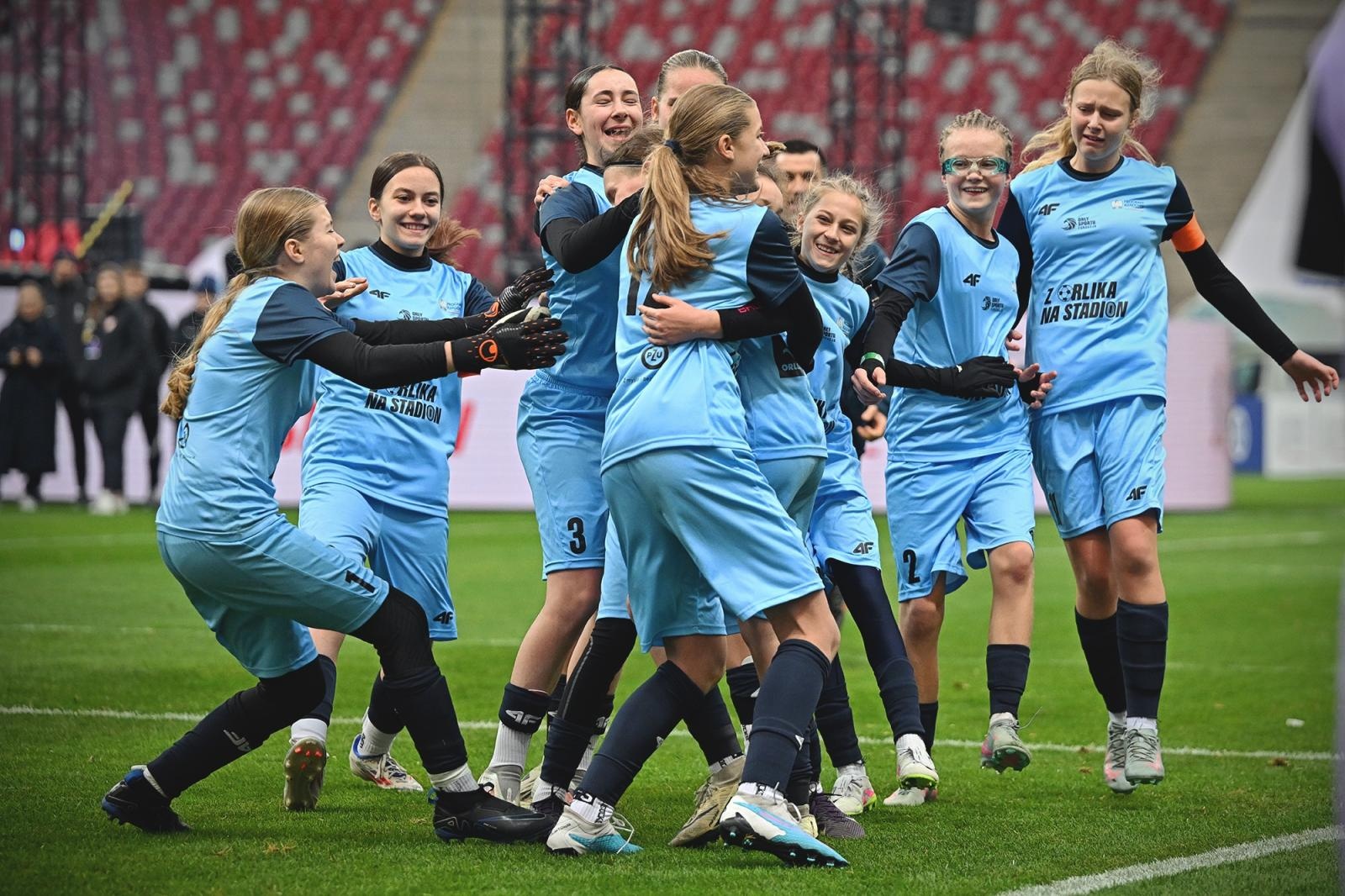 Zdjęcie w galerii na portalu naszwodzislaw.com: Z Orlika na Stadion. Znamy mistrzów Polski! Wielki finał na PGE Narodowym za nami wiadomości z regionu