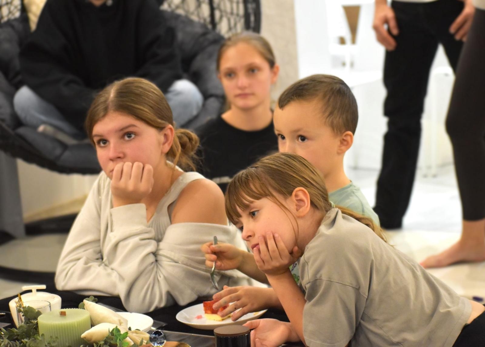 Zdjęcie w galerii na portalu naszwodzislaw.com: Dorota Krawczyk w domu pełnym miłości. Wyjątkowy dzień z rodziną Zozworków wiadomości z regionu