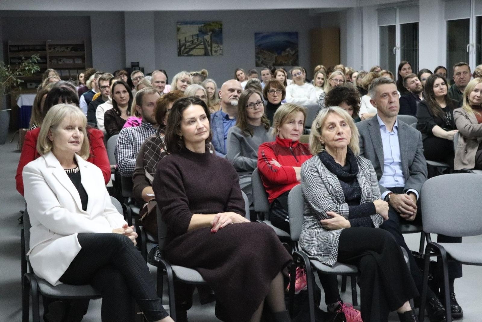 Zdjęcie w galerii na portalu naszwodzislaw.com: Edukacyjny PRzełom. Media, wizerunek, komunikacja wiadomości z regionu