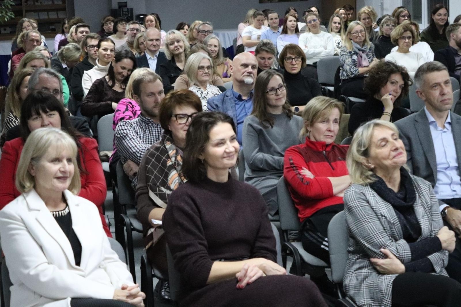 Zdjęcie w galerii na portalu naszwodzislaw.com: Edukacyjny PRzełom. Media, wizerunek, komunikacja wiadomości z regionu