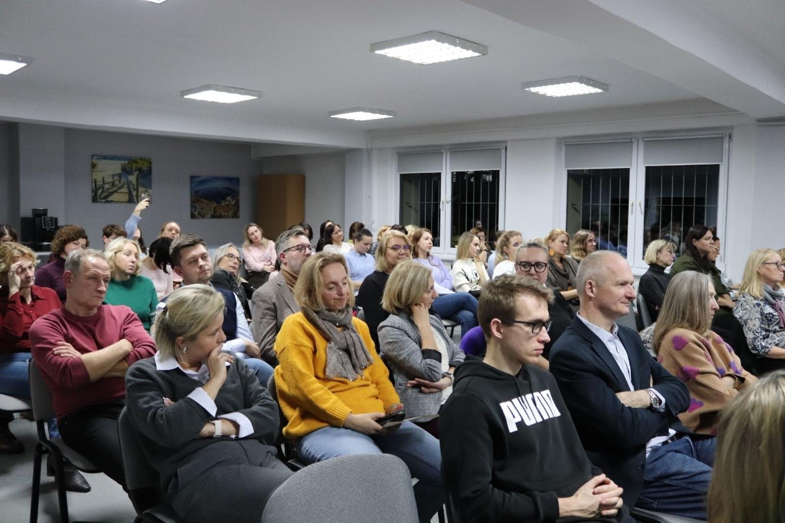 Zdjęcie w galerii na portalu naszwodzislaw.com: Edukacyjny PRzełom. Media, wizerunek, komunikacja wiadomości z regionu