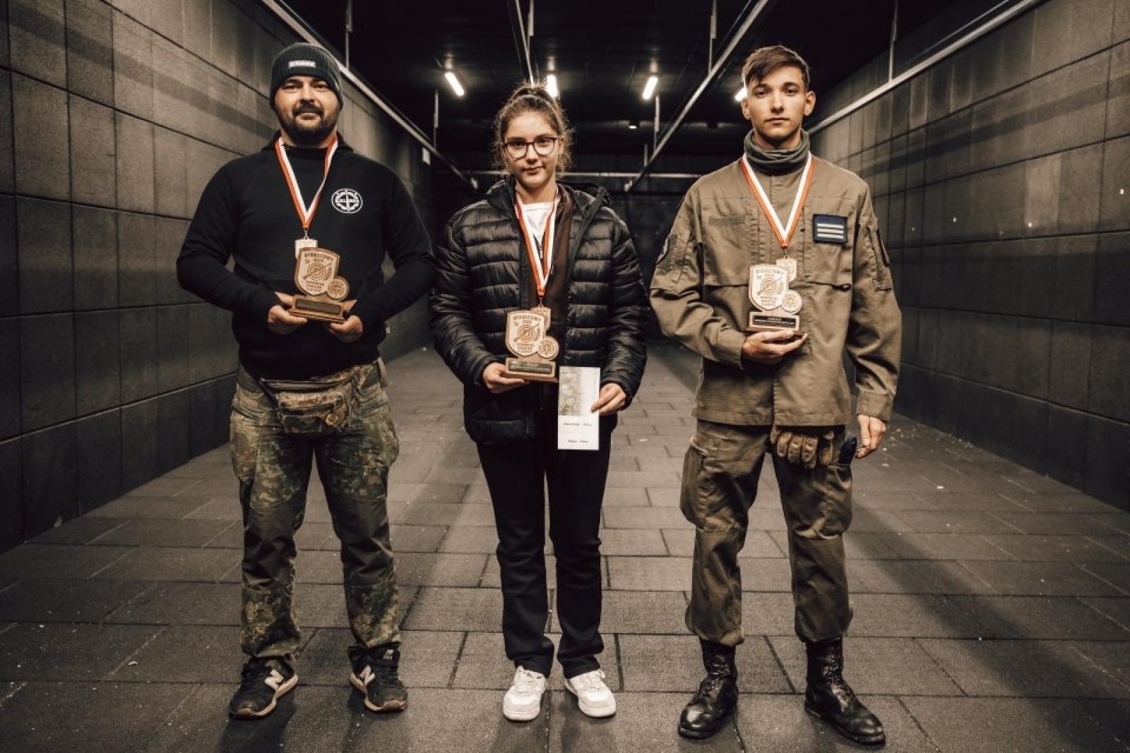 Zdjęcie w galerii na portalu naszwodzislaw.com: Memoriał Powstań Śląskich na rydułtowskiej strzelnicy wiadomości z regionu