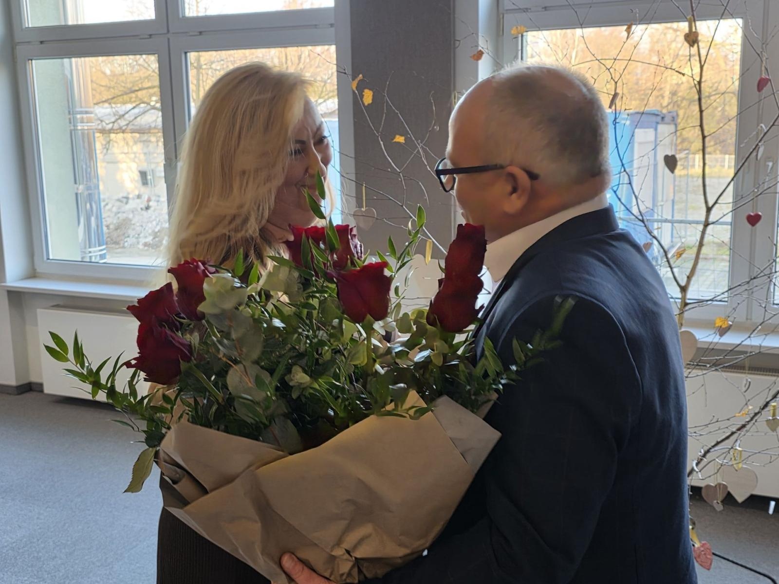 Zdjęcie w galerii na portalu naszwodzislaw.com: Pracownicy służb społecznych uhonorowani [FOTO] wiadomości z regionu