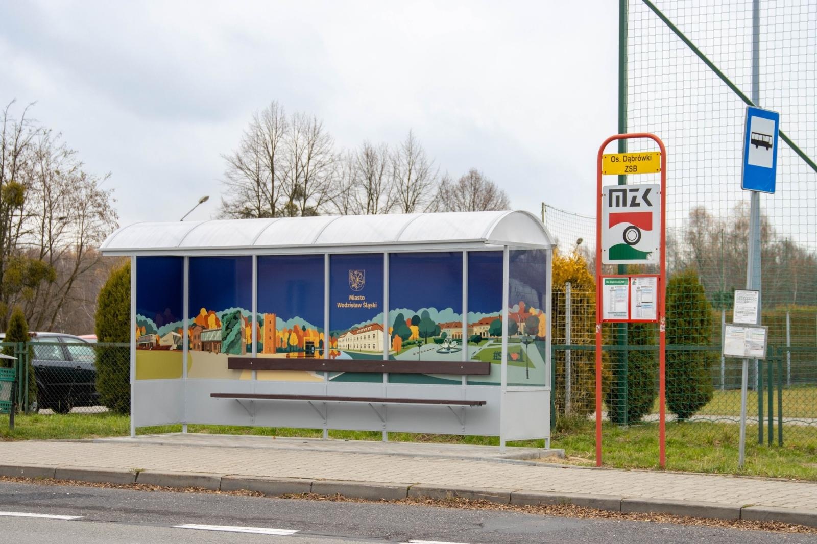 Zdjęcie w galerii na portalu naszwodzislaw.com: Nowy design na przystanku przy ul. Pszowskiej wiadomości z regionu