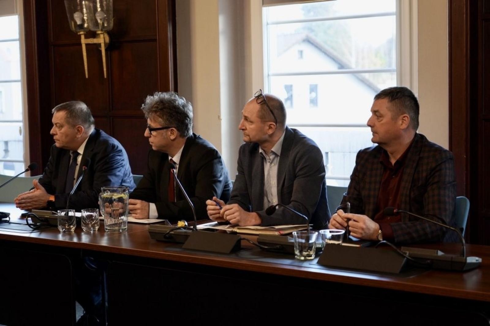 Zdjęcie w galerii na portalu naszwodzislaw.com: Rydułtowy: Regulacja Nacyny i zapożarowanie hałdy. Spotkania w magistracie wiadomości z regionu