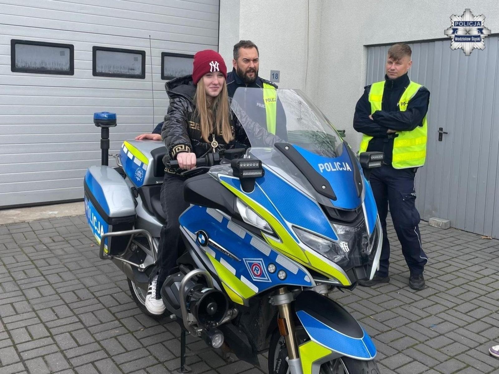 Zdjęcie w galerii na portalu naszwodzislaw.com: Kadeci z Rydułtów w wodzisławskiej jednostce policji wiadomości z regionu