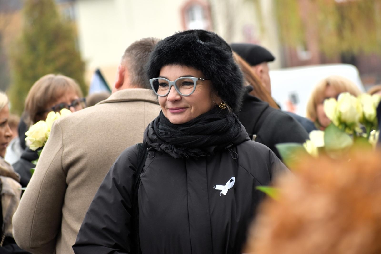 Zdjęcie w galerii na portalu naszwodzislaw.com: Wodzisław Śląski. Marsz białej wstążki przeszedł ulicami miasta [FOTO] wiadomości z regionu