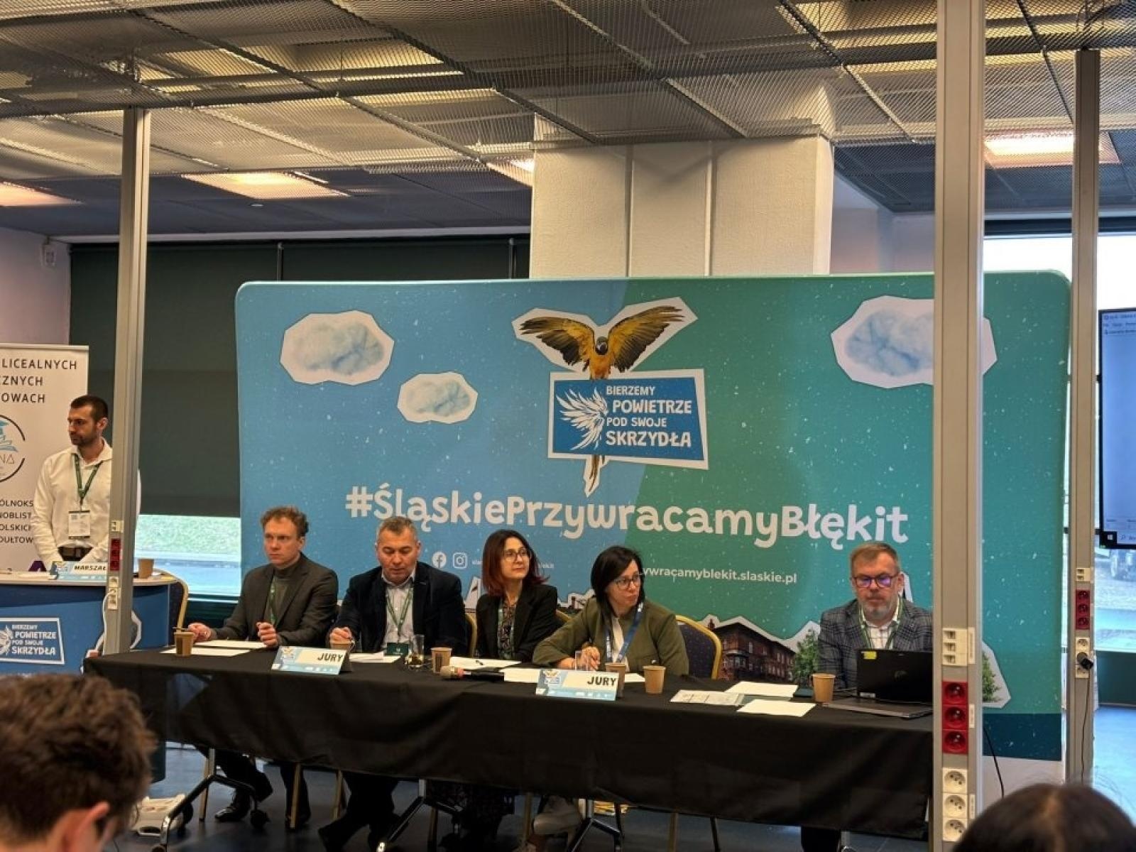 Zdjęcie w galerii na portalu naszwodzislaw.com: Climate-Con 2025. Wielki sukces rydułtowskiej młodzieży podczas finału debat oksfordzkich wiadomości z regionu