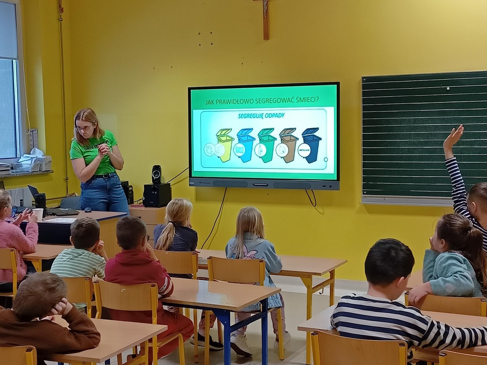 Zdjęcie w galerii na portalu naszwodzislaw.com: Warsztaty ekologiczne w Szkole Podstawowej w Mszanie wiadomości z regionu