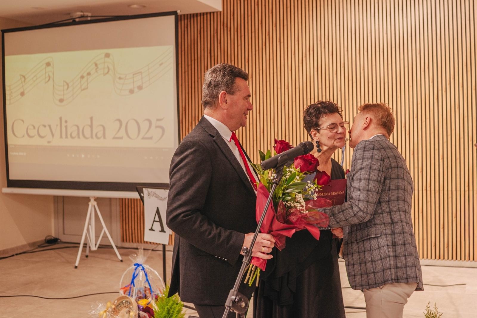 Zdjęcie w galerii na portalu naszwodzislaw.com: Gogołowa: Zespół wokalny Adagio świętował jubileusz 10-lecia [FOTO] wiadomości z regionu