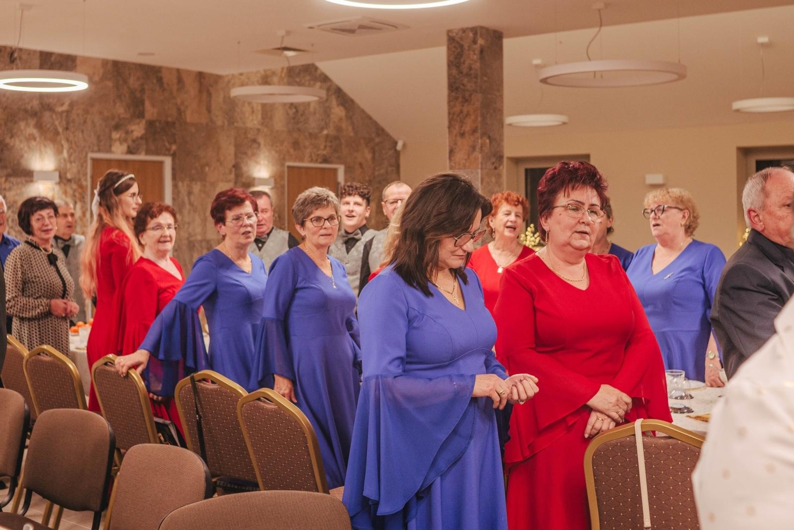 Zdjęcie w galerii na portalu naszwodzislaw.com: Gogołowa: Zespół wokalny Adagio świętował jubileusz 10-lecia [FOTO] wiadomości z regionu