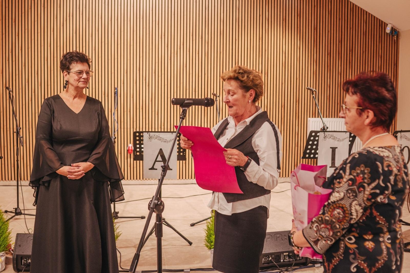 Zdjęcie w galerii na portalu naszwodzislaw.com: Gogołowa: Zespół wokalny Adagio świętował jubileusz 10-lecia [FOTO] wiadomości z regionu