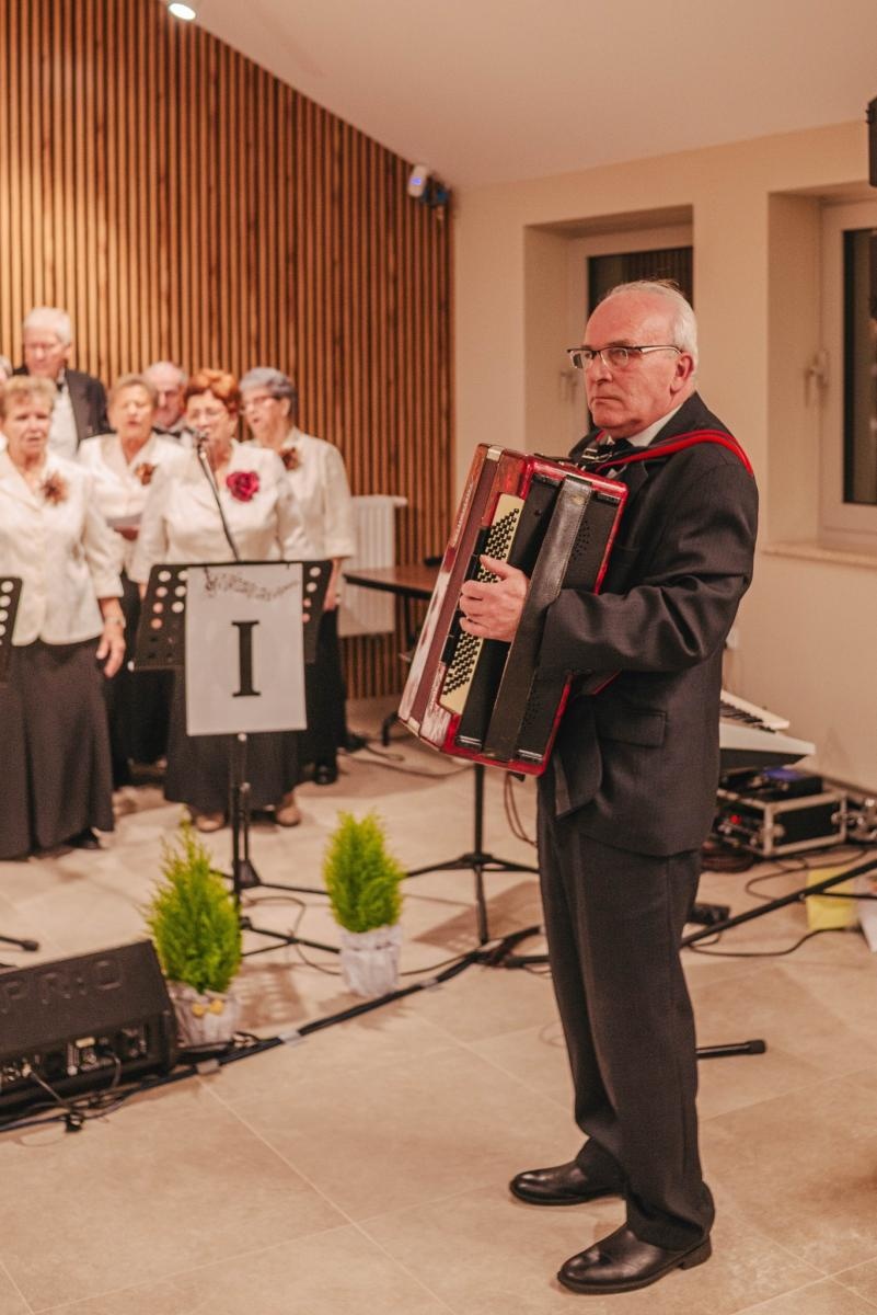 Zdjęcie w galerii na portalu naszwodzislaw.com: Gogołowa: Zespół wokalny Adagio świętował jubileusz 10-lecia [FOTO] wiadomości z regionu