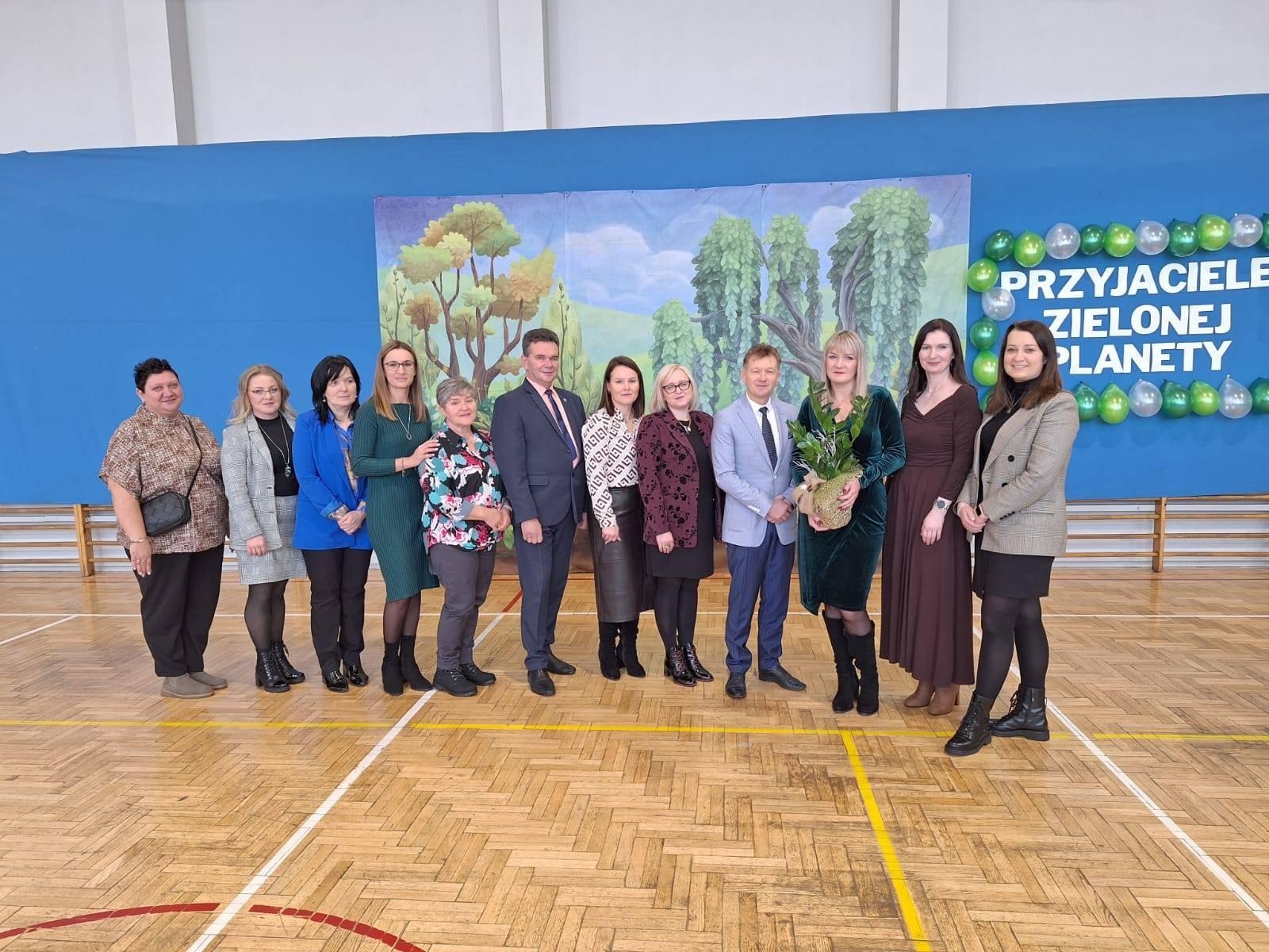 Zdjęcie w galerii na portalu naszwodzislaw.com: W szkole w Mszanie otwarto nową Zieloną Pracownie [FOTO] wiadomości z regionu