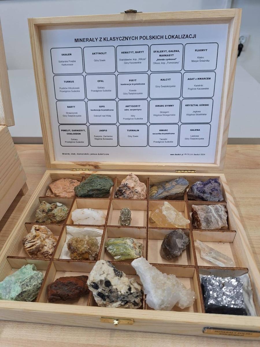 Zdjęcie w galerii na portalu naszwodzislaw.com: W szkole w Mszanie otwarto nową Zieloną Pracownie [FOTO] wiadomości z regionu