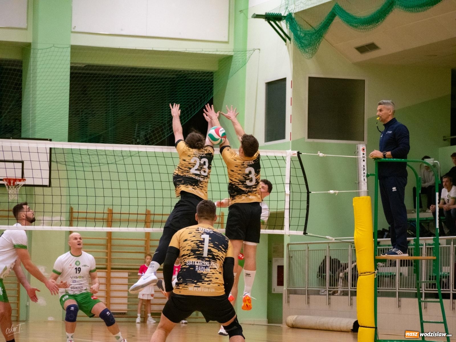 Zdjęcie w galerii na portalu naszwodzislaw.com: Siatkówka. Górnik Radlin ponownie lepszy [FOTO] wiadomości z regionu