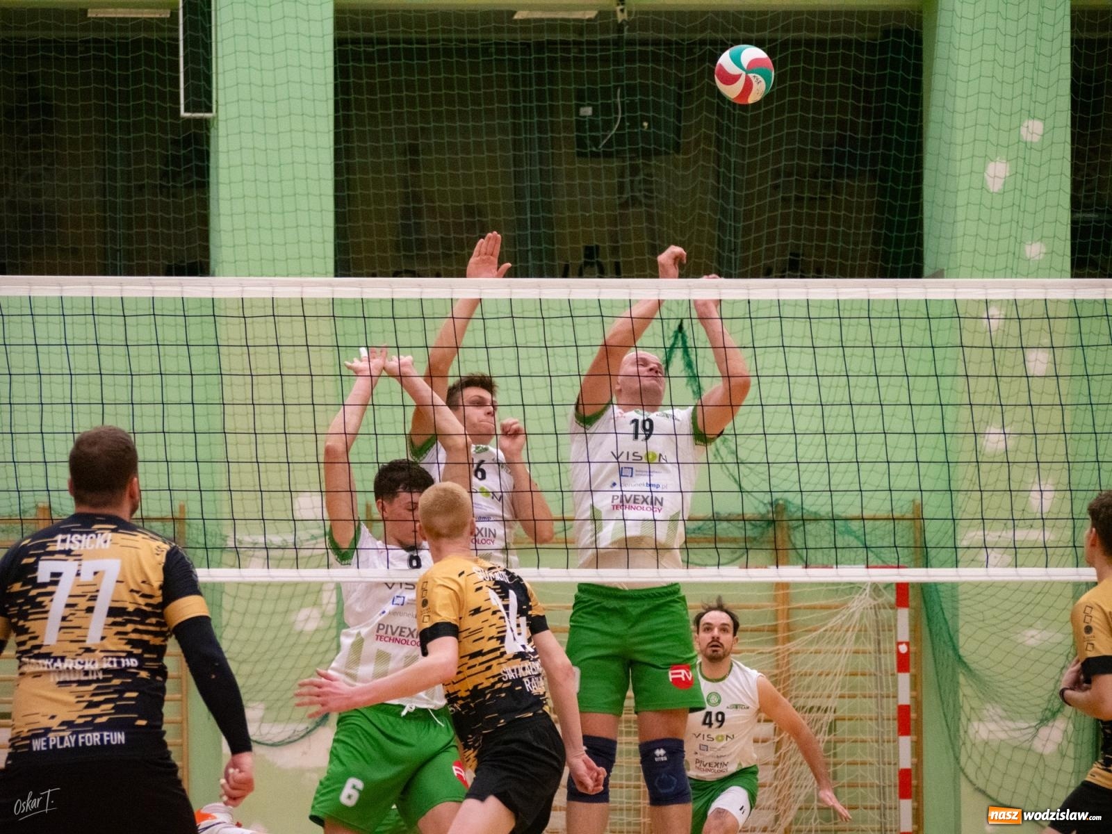 Zdjęcie w galerii na portalu naszwodzislaw.com: Siatkówka. Górnik Radlin ponownie lepszy [FOTO] wiadomości z regionu