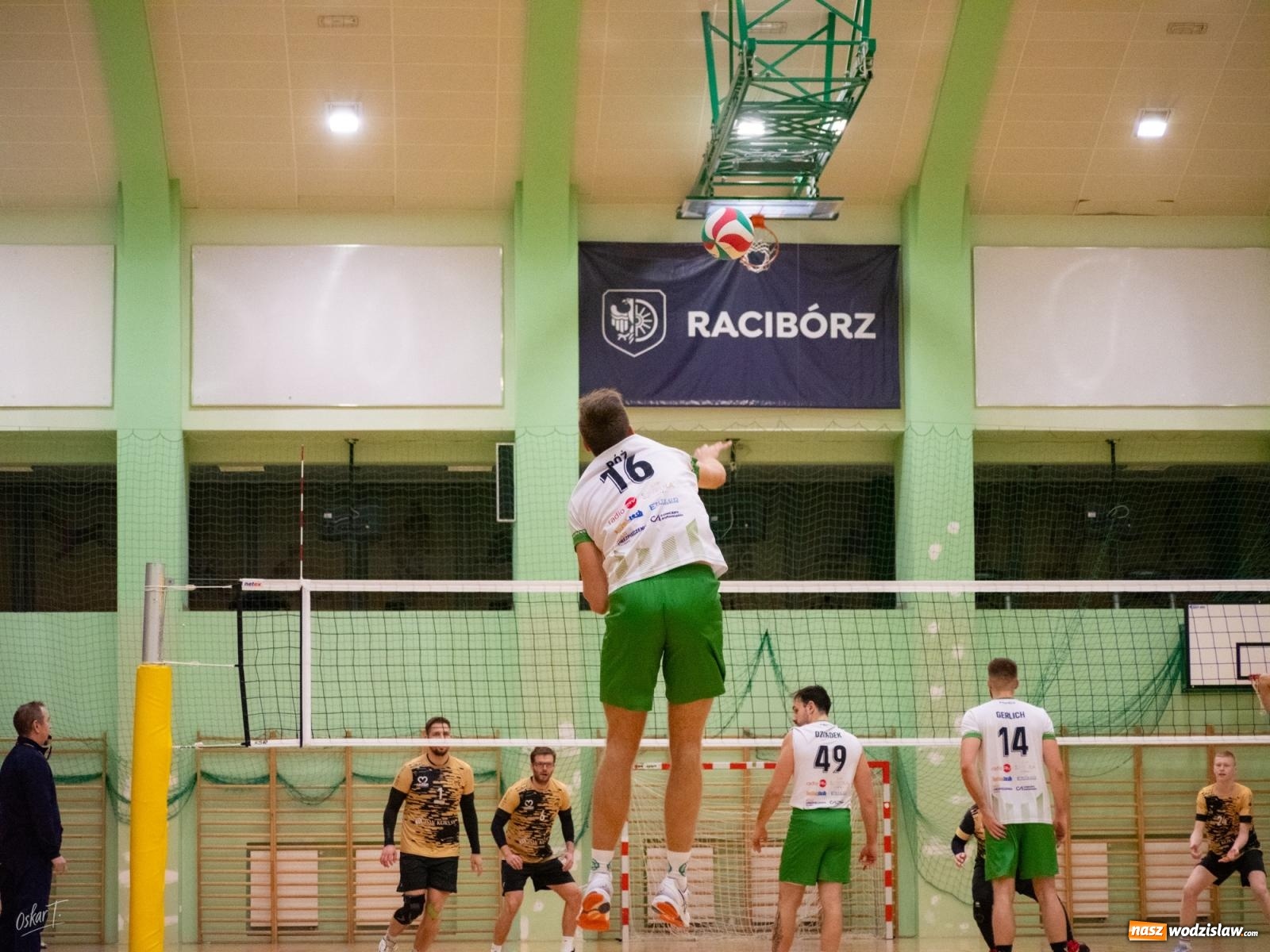 Zdjęcie w galerii na portalu naszwodzislaw.com: Siatkówka. Górnik Radlin ponownie lepszy [FOTO] wiadomości z regionu