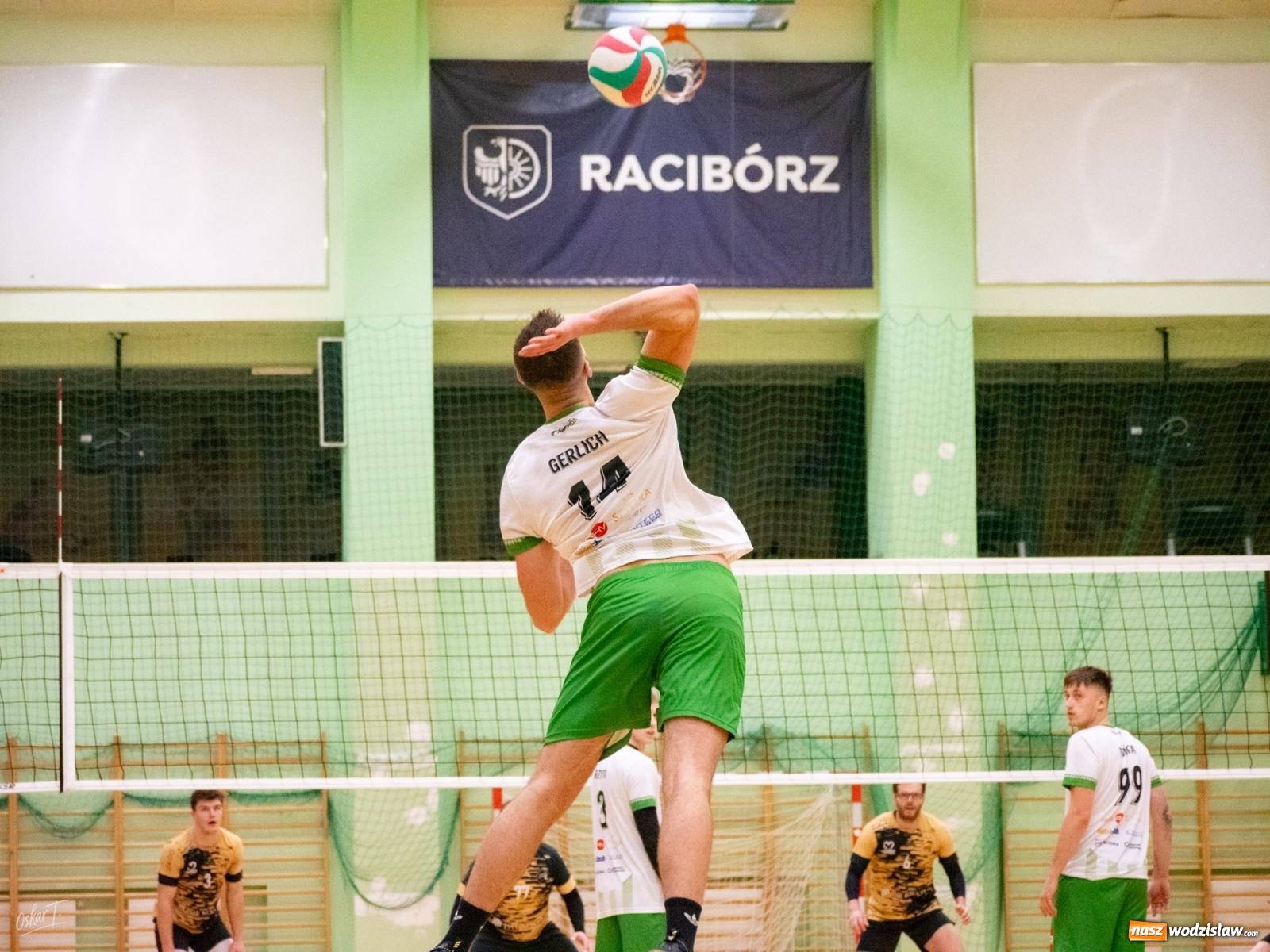 Zdjęcie w galerii na portalu naszwodzislaw.com: Siatkówka. Górnik Radlin ponownie lepszy [FOTO] wiadomości z regionu