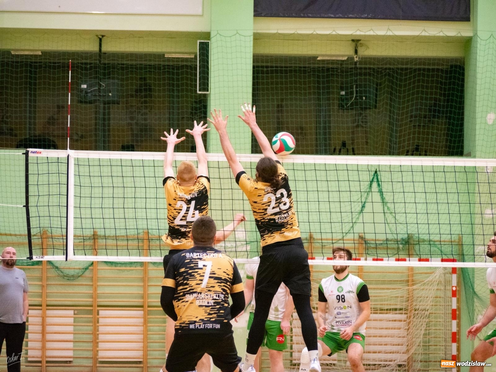 Zdjęcie w galerii na portalu naszwodzislaw.com: Siatkówka. Górnik Radlin ponownie lepszy [FOTO] wiadomości z regionu