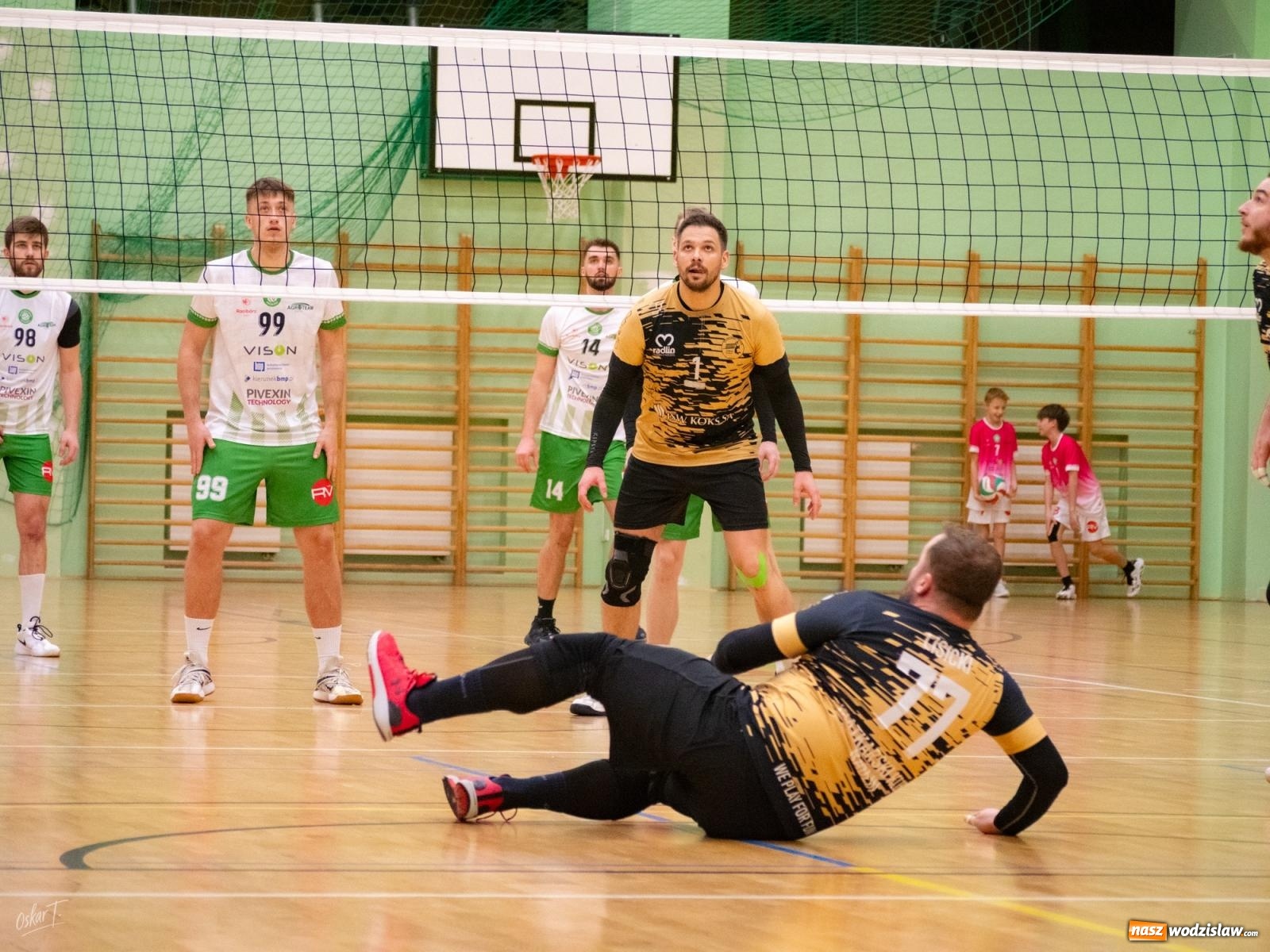 Zdjęcie w galerii na portalu naszwodzislaw.com: Siatkówka. Górnik Radlin ponownie lepszy [FOTO] wiadomości z regionu