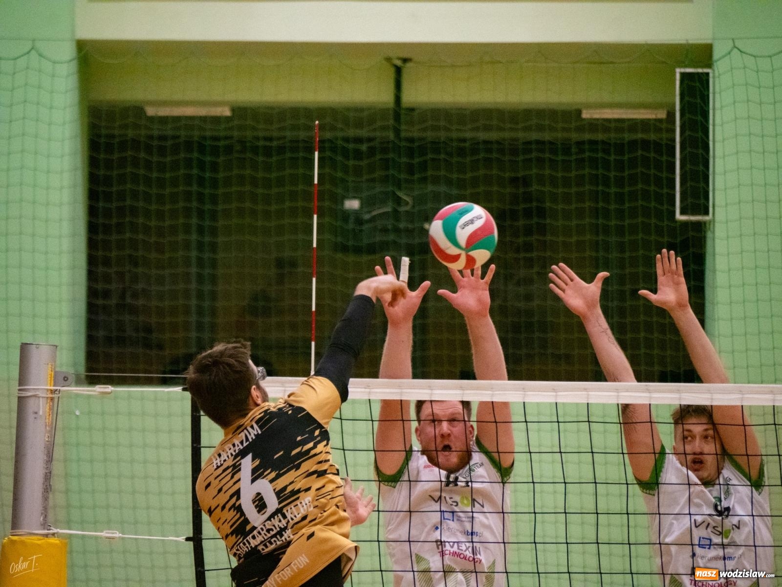 Zdjęcie w galerii na portalu naszwodzislaw.com: Siatkówka. Górnik Radlin ponownie lepszy [FOTO] wiadomości z regionu