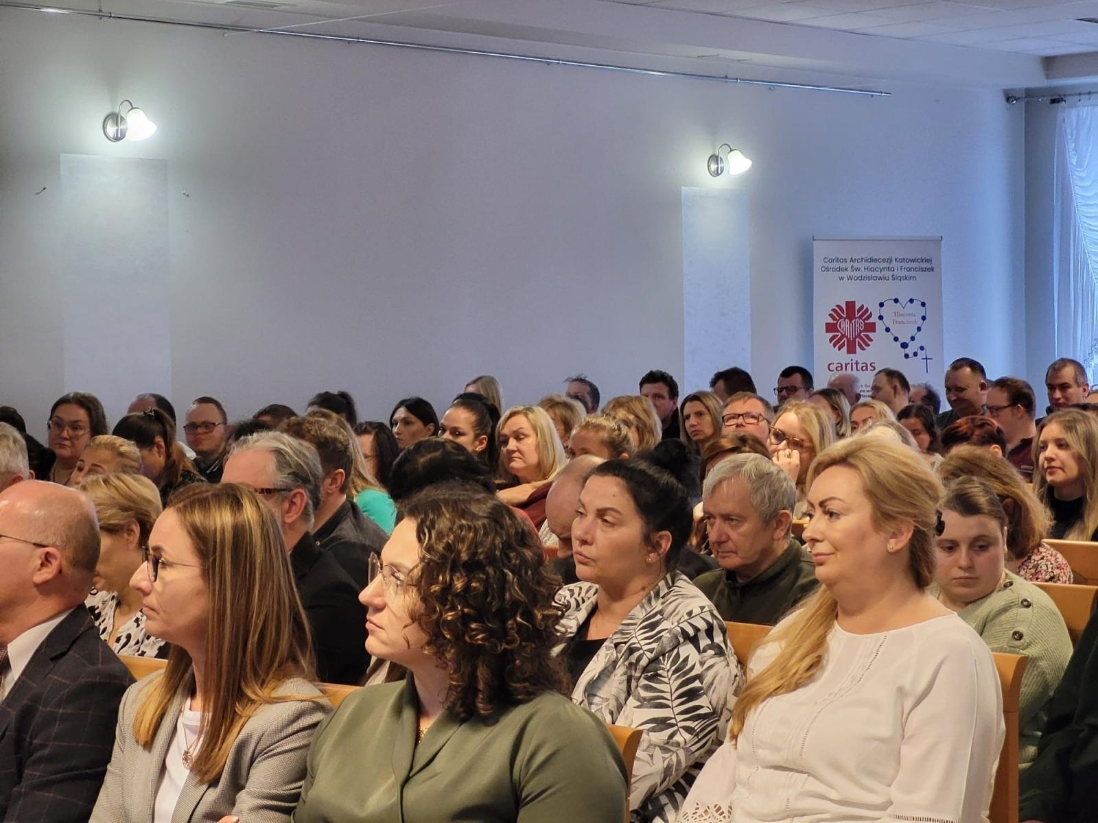 Zdjęcie w galerii na portalu naszwodzislaw.com: Europejskie rozwiązania w zakresie wsparcia osób z niepełnosprawnościami. Podsumowanie X Konferencji w Połomi wiadomości z regionu