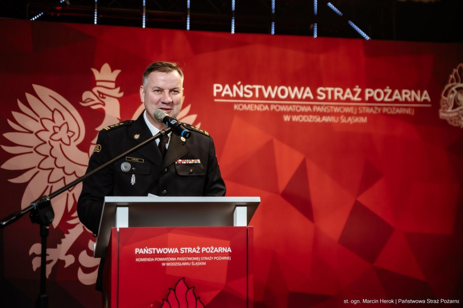 Zdjęcie w galerii na portalu naszwodzislaw.com: Trzydziestolecie Krajowego Systemu Ratowniczo-Gaśniczego w Powiecie Wodzisławskim. Uroczyste obchody i podsumowanie dorobku wiadomości z regionu