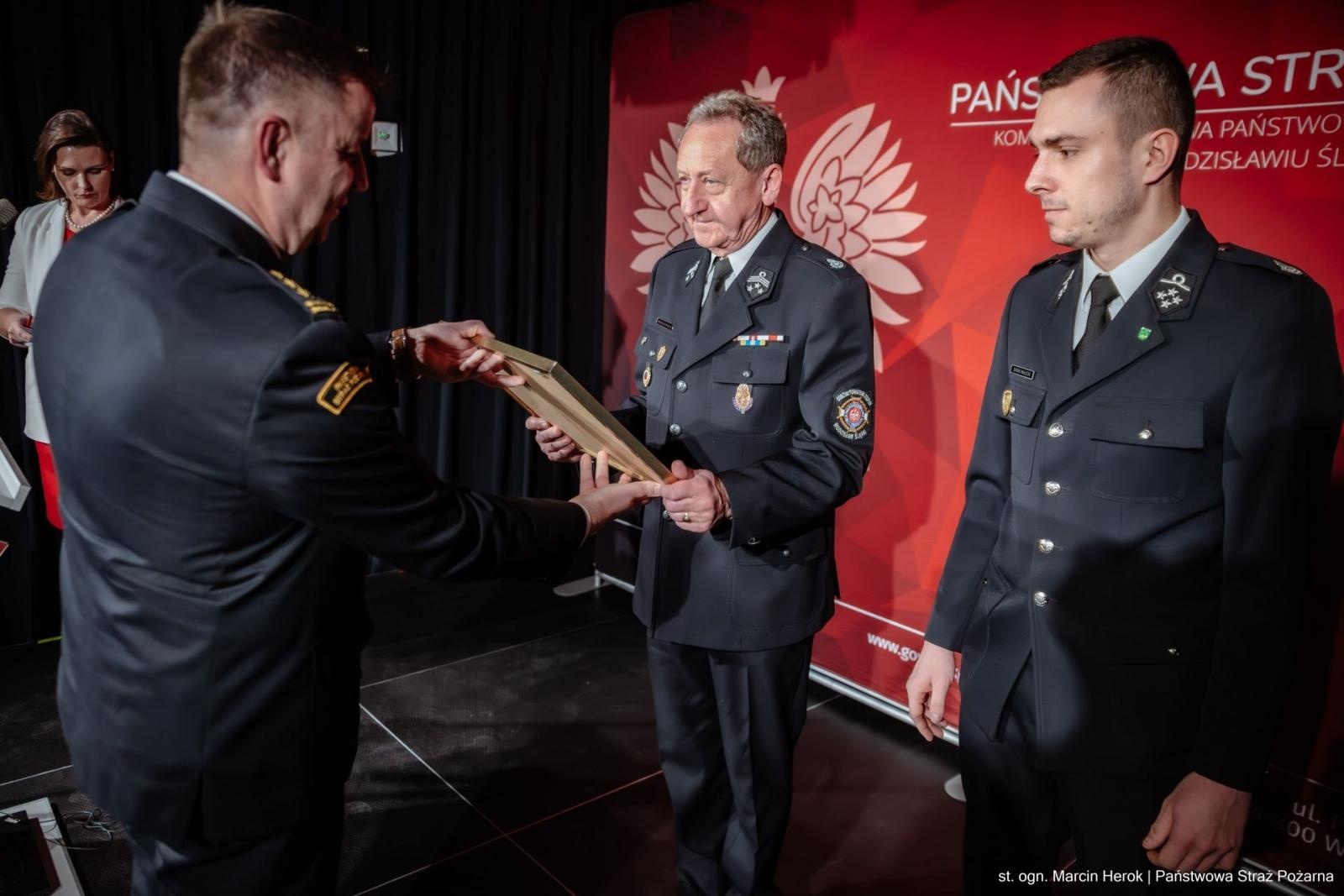 Zdjęcie w galerii na portalu naszwodzislaw.com: Trzydziestolecie Krajowego Systemu Ratowniczo-Gaśniczego w Powiecie Wodzisławskim. Uroczyste obchody i podsumowanie dorobku wiadomości z regionu